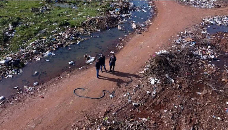 DETUVIERON A UNA MUJER SOSPECHADA DE HABER MATADO A SU BEBA Y ARROJARLA AL BASURERO MUNICIPAL DE SANTO TOMÉ