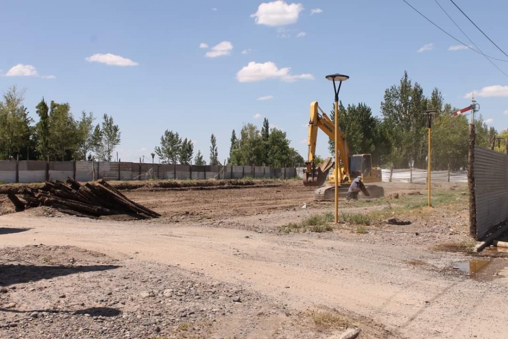 Se inició la construcción del polideportivo de Barda del Medio