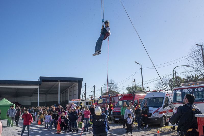 El Intendente acompañó una actividad para niños de la Asociación de Bomberos Voluntarios