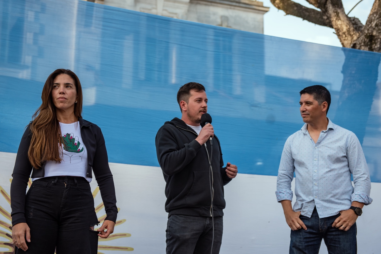 Con amplia participación, se realizó el Plenario de la Militancia en apoyo a Massa