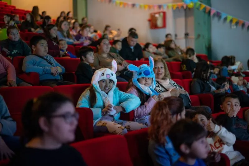 Más de 450 personas disfrutaron de dos películas de Disney en el Auditorio de Tenaris