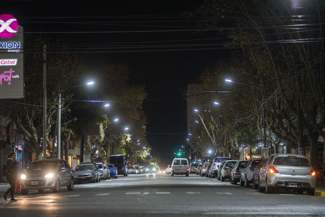 Importantes trabajos de puesta en valor del alumbrado público de la ciudad