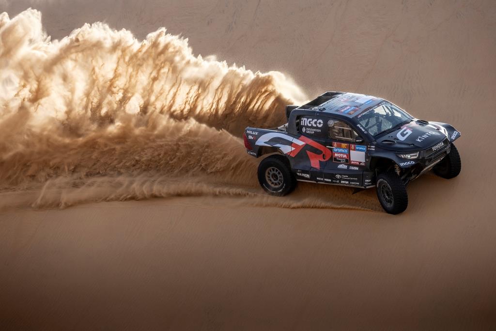 Una nueva Hilux para la temporada 2024 del DAKAR y W2RC: Conocé todas las novedades de TOYOTA GAZOO Racing