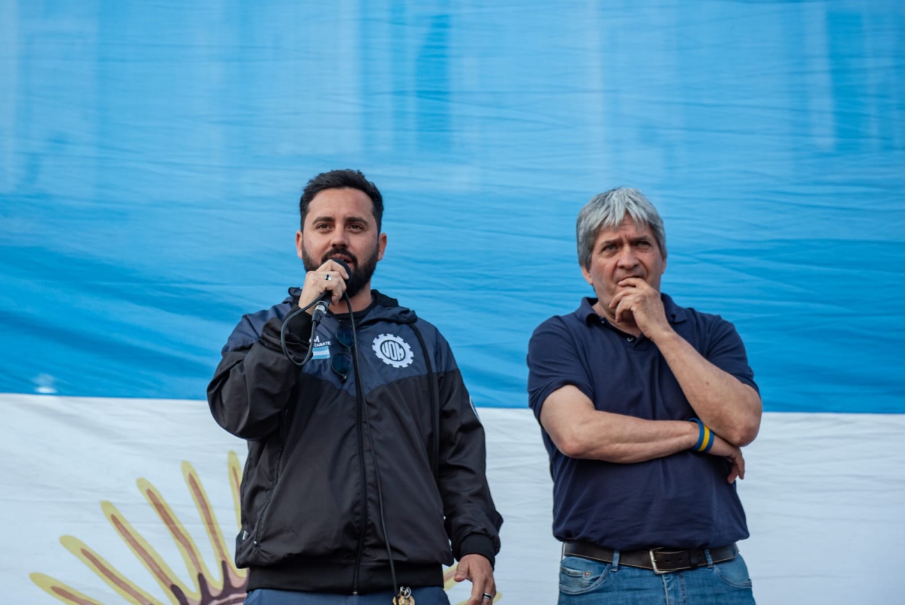 En representación de los trabajadores, Villareal y Piriz al convocan a votar a Massa