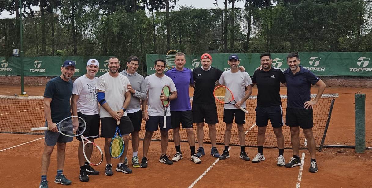 TENIS: EQUIPOS DEL CCC INICIARON SU PARTICIPACIÓN EN TORNEOS INTERCLUBES