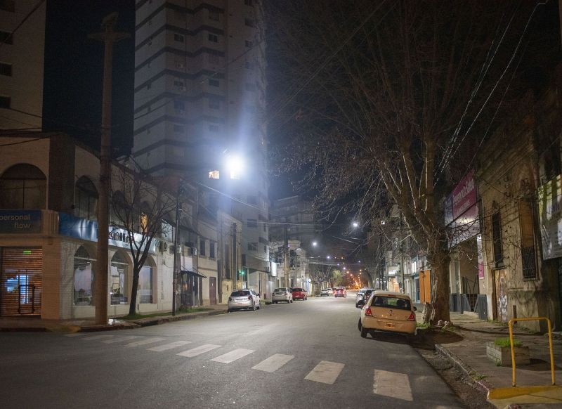 El plan municipal de reconversión a LED avanza en el casco céntrico