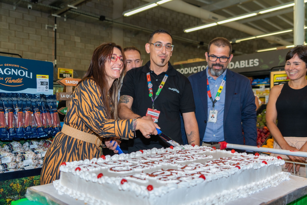 El intendente Abella encabezó la inauguración del nuevo Súper ChangoMás