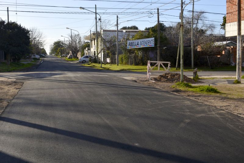 El plan de asfalto del Municipio también llegó a la calle Gavazzi