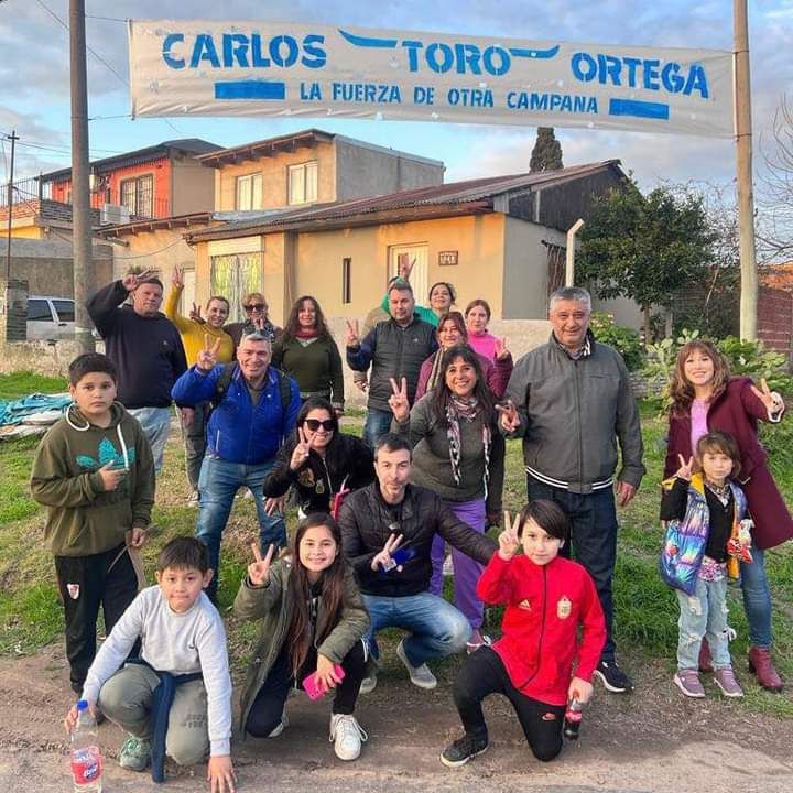 Carlos "Toro" Ortega viene desarrollando una intensa campaña llevando sus propuestas a los vecinos