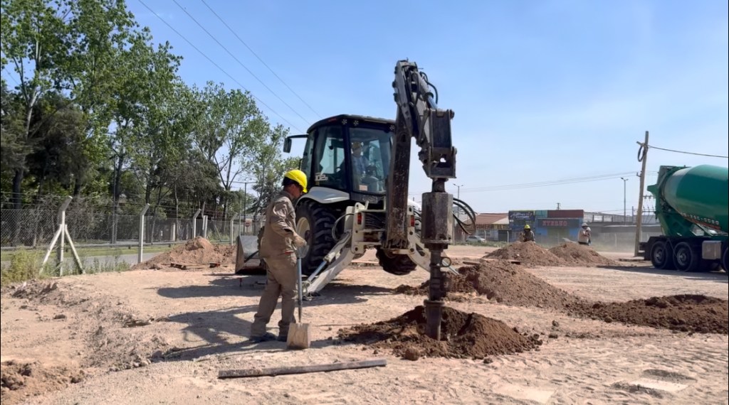 Se puso en marcha la construcción del Microestadio Municipal