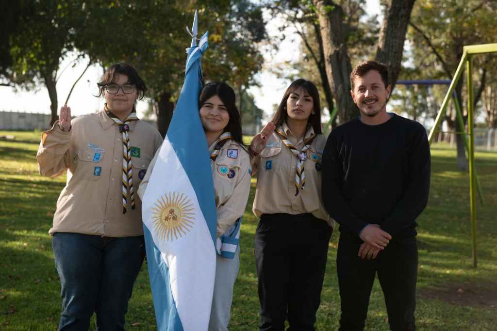 Alejo Sarna acompañó la inauguración del Grupo Scout 'Carlo Acutis' con una importante donación
