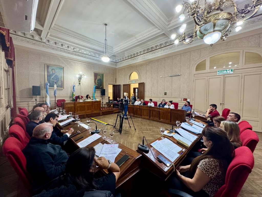 Tras quedarse con todas las autoridades del HCD, el oficialismo avanza con cambios al reglamento “para limitar el debate”
