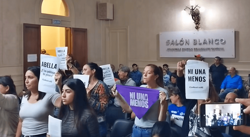 Colectivas feministas cruzaron a concejales oficialistas: “quieren ocultar que Abella tiene un funcionario acusado de abuso”