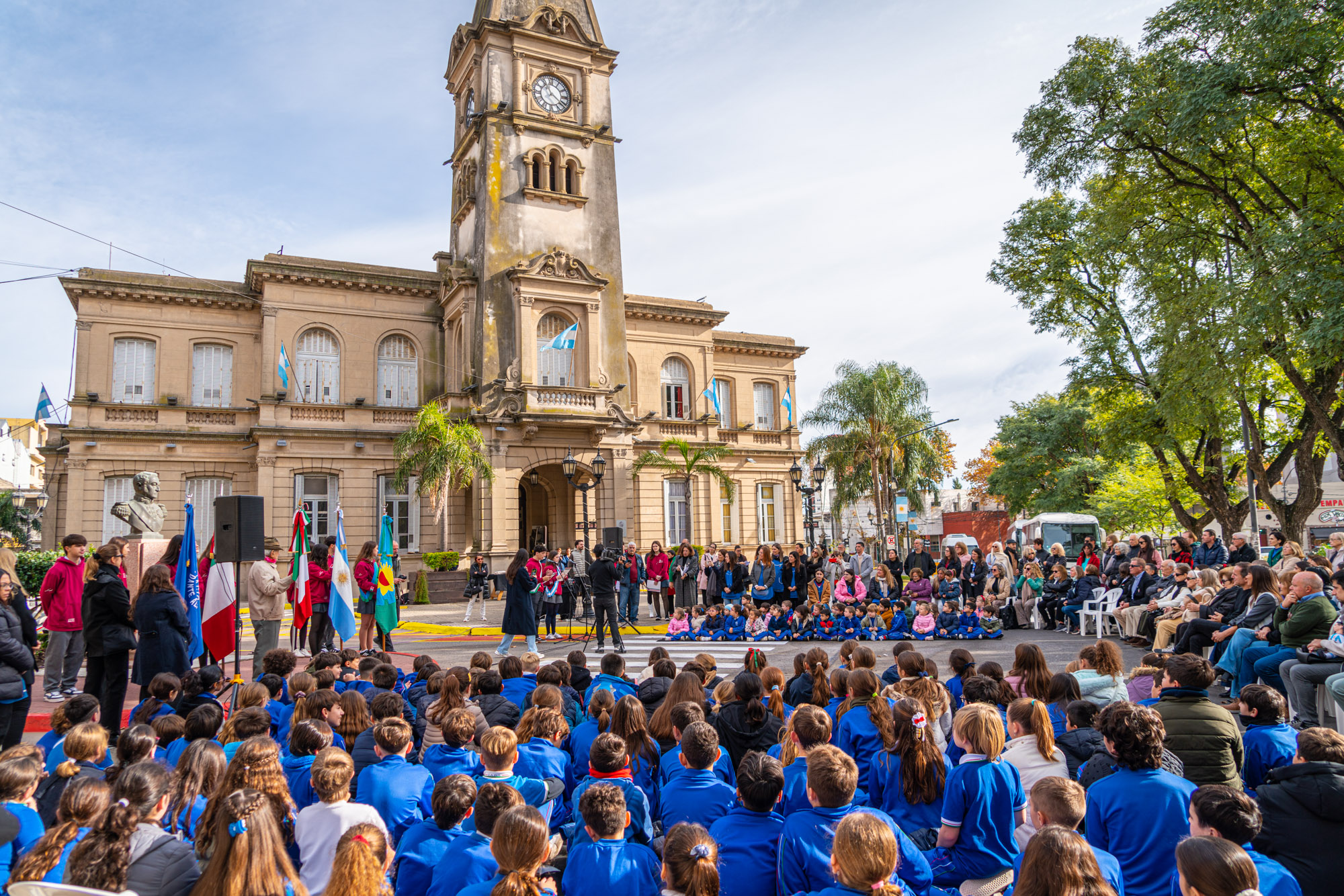 El Intendente acompañó la celebración del 80° aniversario de la República de Italia