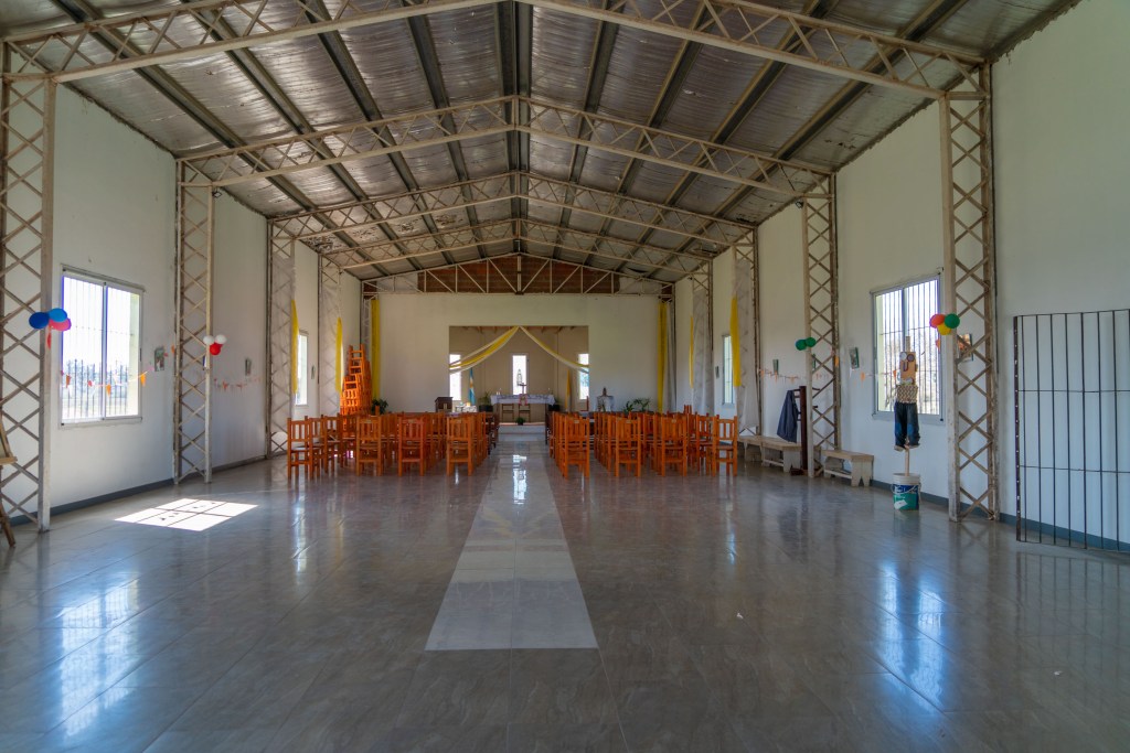 Abella visitó la Capilla de la Virgen del Canchillo tras la importante puesta en valor