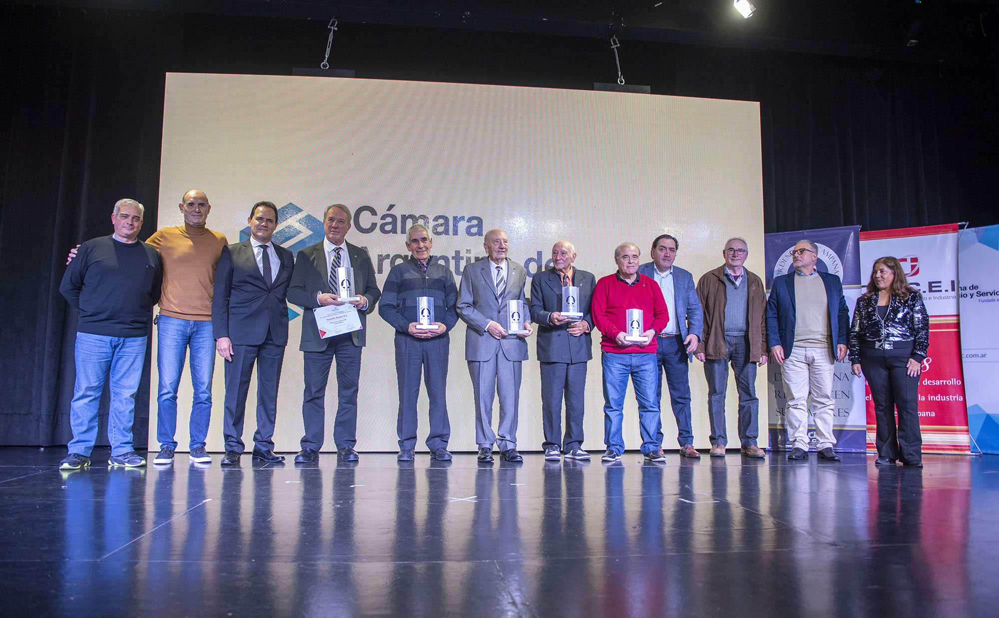La Orden de la Campana volvió a distinguir a cinco vecinos que dejaron su huella en la comunidad