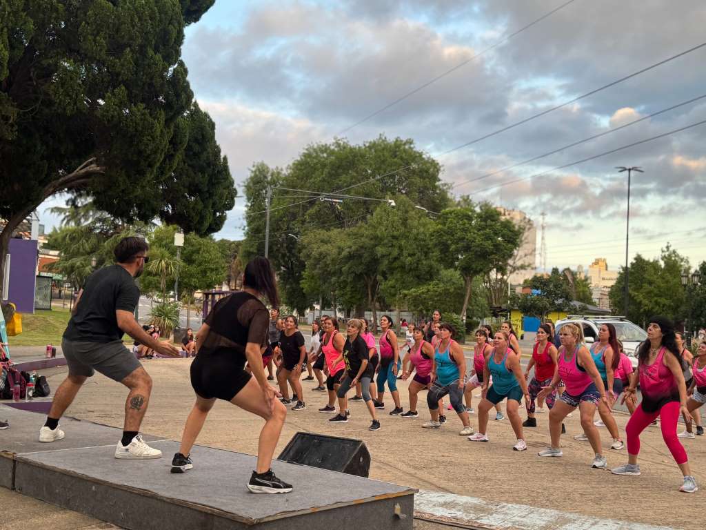 Éxito total en el Zumbathon Solidario de Unión por la Patria en Campana