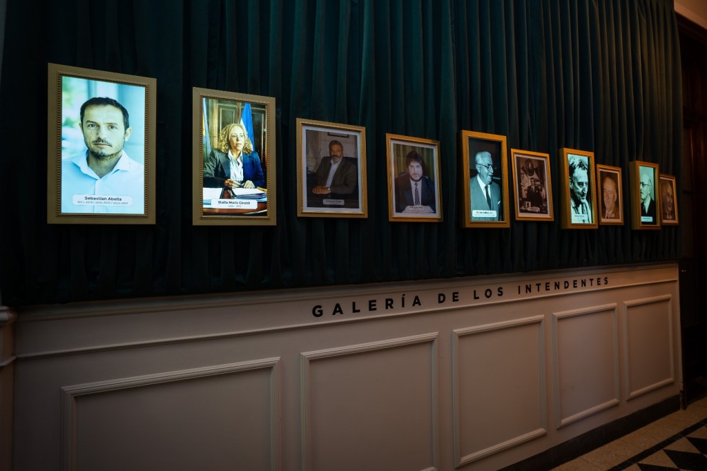Reconversión del Palacio Municipal: ahora se presentó la renovada “Galería de los Intendentes”