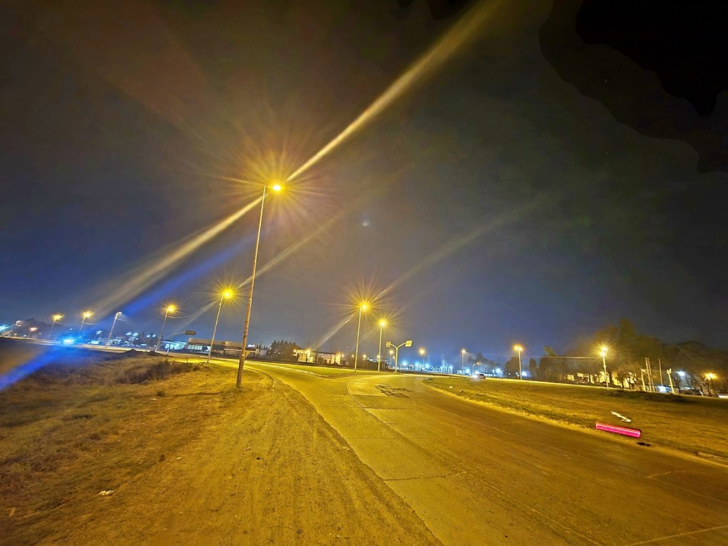 Ante “la inoperancia de Kicillof”, el Municipio reparó la iluminación de la rotonda de Las Acacias