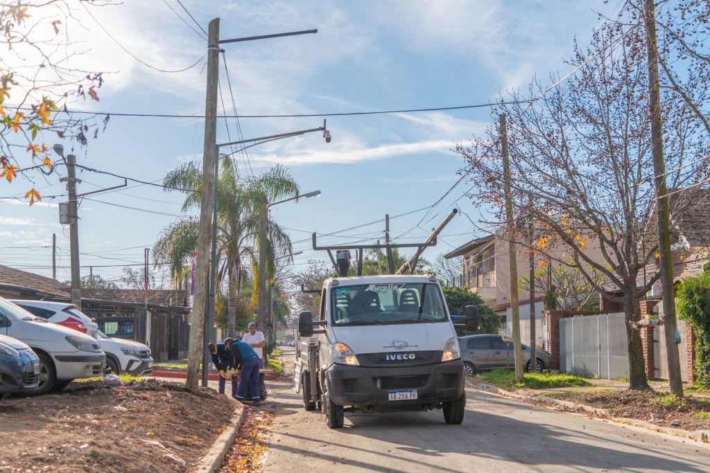 La transformación de la calle Viale también incluye nuevas luminarias LED