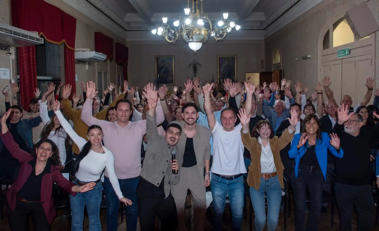 Campana le brindó un emotivo reconocimiento a Campedrinos