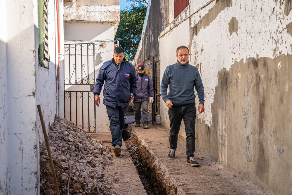 Las Acacias: el Municipio realiza las últimas conexiones domiciliarias de la primera etapa de la histórica obra de cloacas