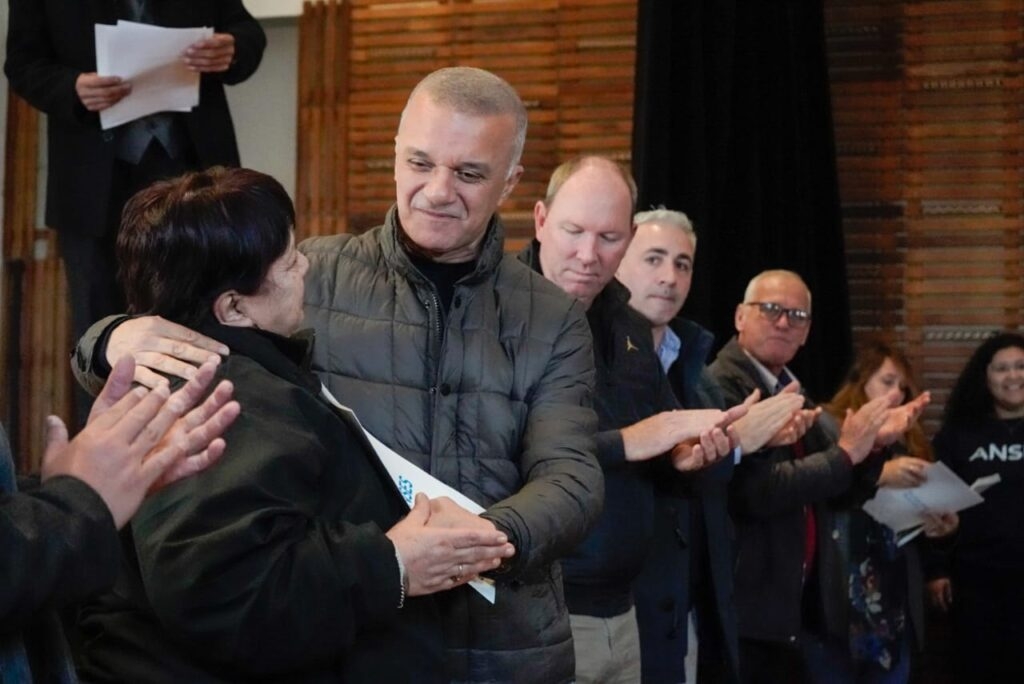 El Vicegobernador y el Jefe de ANSES Posadas hicieron entrega de Resoluciones a nuevos jubilados/as