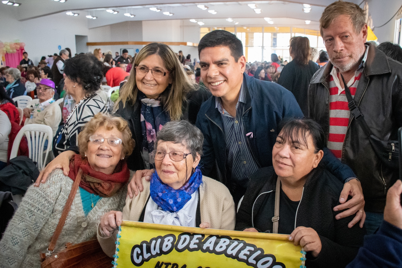 Multitudinario “Encuentro de Integración de Personas Mayores”
