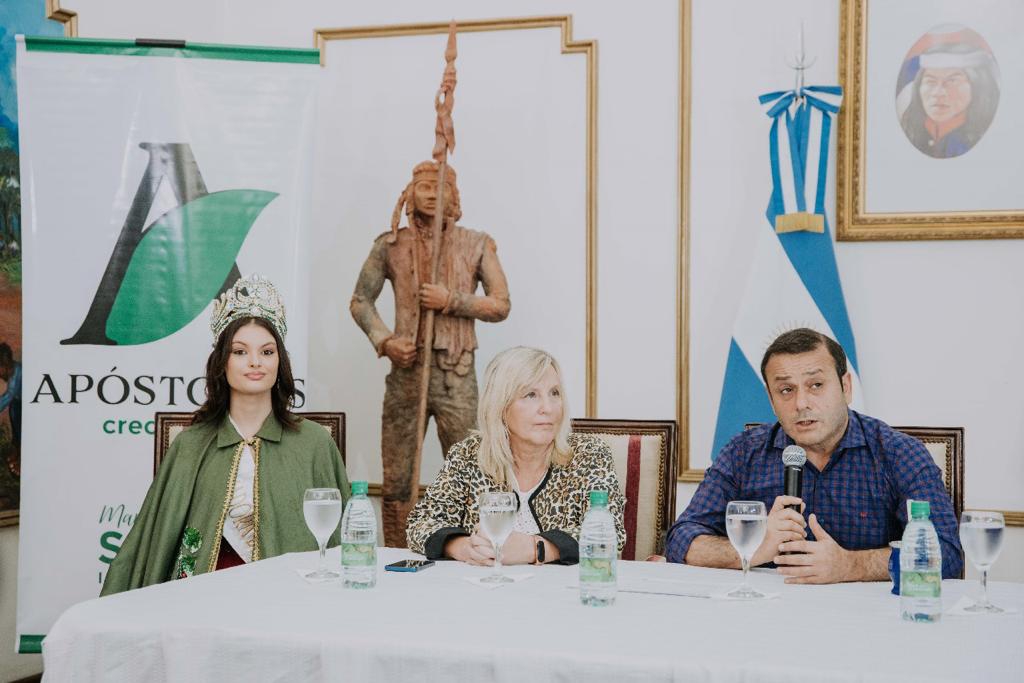 PRESENTARON LA NUEVA EDICIÓN DE LA FIESTA NACIONAL DE LA YERBA MATE EN CASA DE GOBIERNO