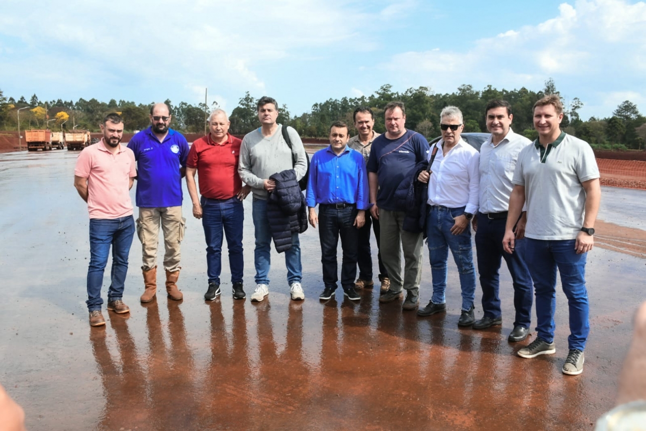 El Gobernador recorrió el avance de las obras en el Autodromo de Eldorado