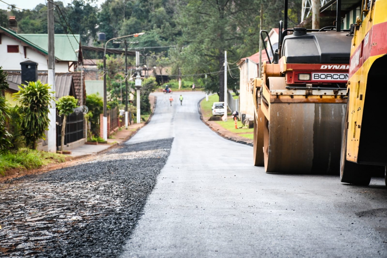 Eldorado: Avanza el asfaltado de calles con el Master Plan de Obras