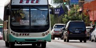Eldorado: Vecinos reclaman la normalización del transporte urbano.