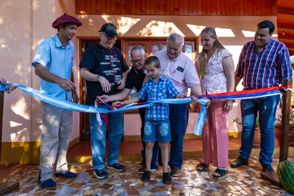 PASSALACQUA ENCABEZÓ LA ENTREGA DE VIVIENDAS RURALES EN RUIZ DE MONTOYA