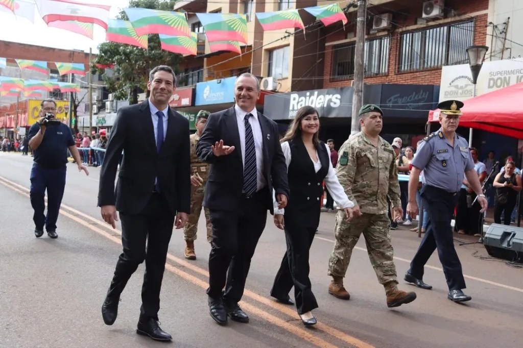 Eldorado celebró su aniversario con un emotivo desfile que unió a toda la comunidad