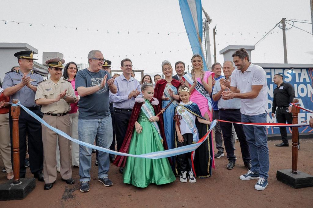 PASSALACQUA INAUGURÓ LA 39° EDICIÓN DE LA FIESTA NACIONAL DE LA MADERA EN SAN VICENTE