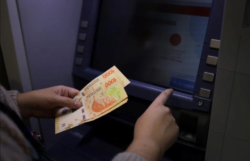 Con la inyección del aguinaldo a estatales, Misiones moviliza el consumo interno