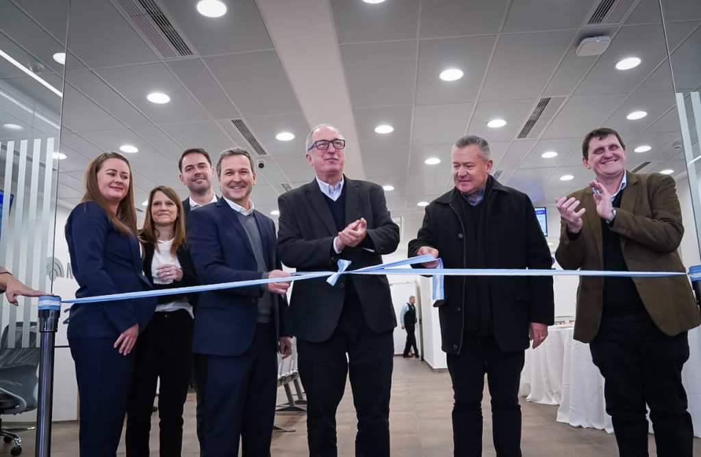 PASSALACQUA ACOMPAÑÓ LA INAUGURACIÓN DE LA NUEVA SEDE DEL BANCO MACRO EN 25 DE MAYO