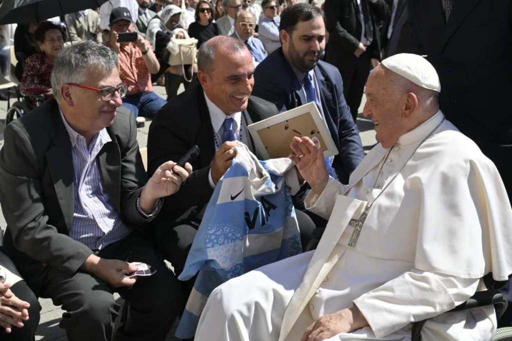 Eldorado: Pipo Duran visitó al Papa Francisco