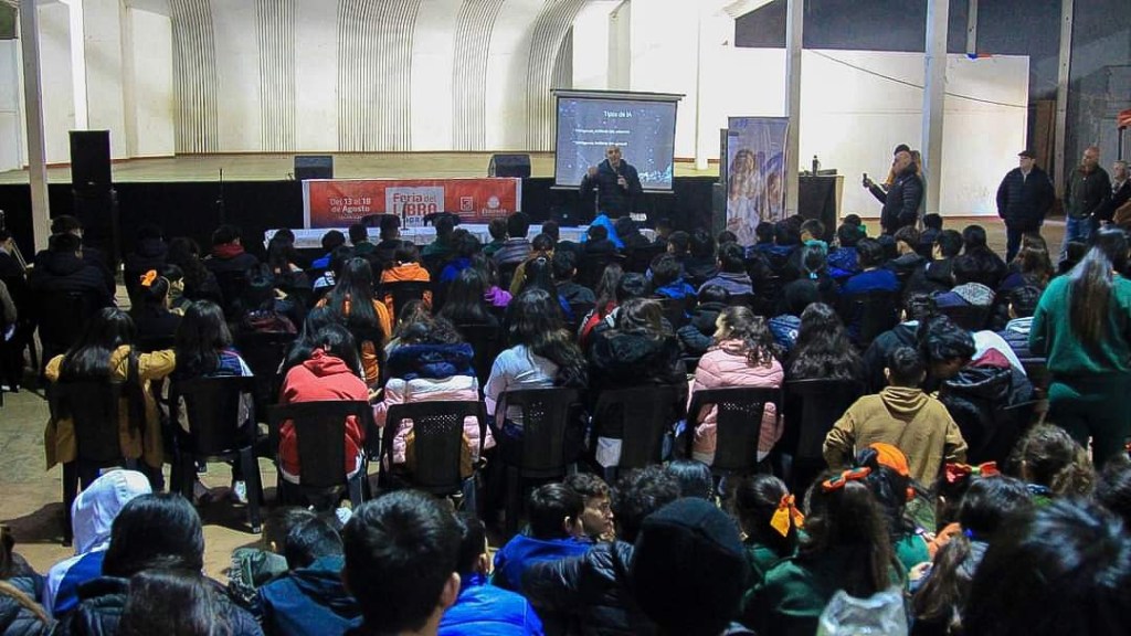 Más de 20 mil personas visitaron la Feria del Libro 2024