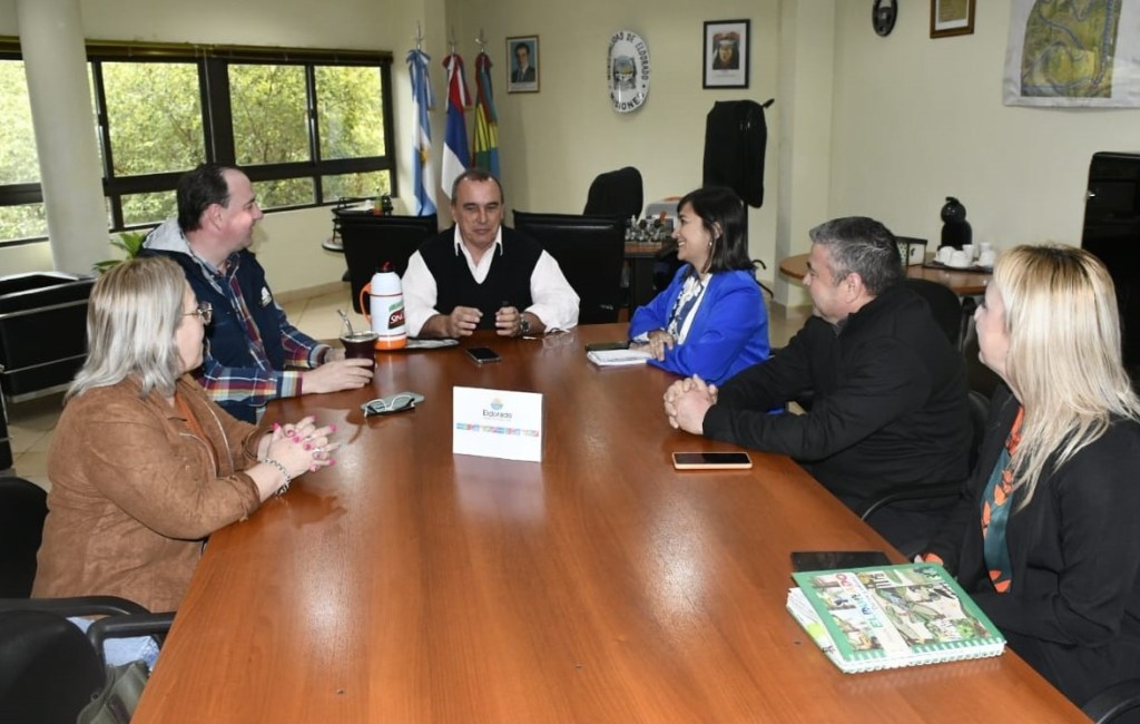 Eldorado: El Intendente recibió a integrantes del Consejo Pastoral.