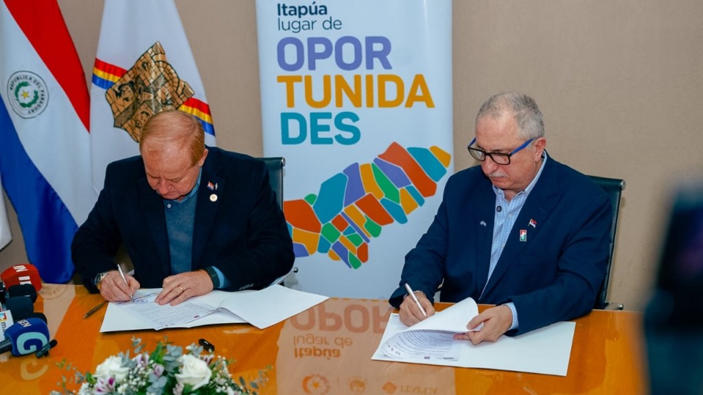 PASSALACQUA Y EL GOBERNADOR DE ITAPÚA FIRMARON UN CONVENIO MARCO PARA TRABAJAR EN CONJUNTO PARA MAYOR CONECTIVIDAD Y EL DESARROLLO AMBOS ESTADOS