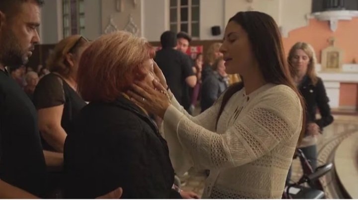 Quién es Leda, la mujer avalada por la Iglesia que sana a los enfermos