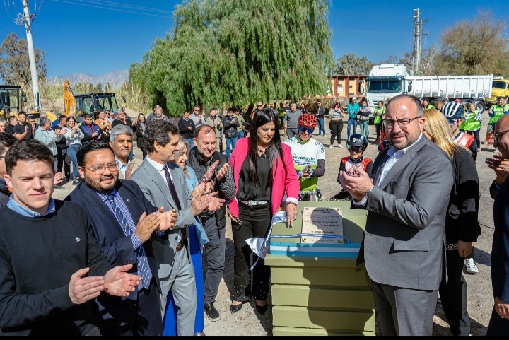 RIVADAVIA INICIÓ LA CONSTRUCCIÓN DEL PARADOR DEL CICLISMO EN MARQUESADO