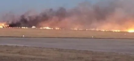 A pocos kilómetros de San Juan se estrelló un avión de la Fuerza Aérea y el piloto murió