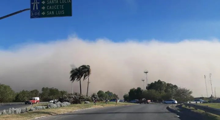 Alerta amarilla por un viento Zonda fortísimo en San Juan