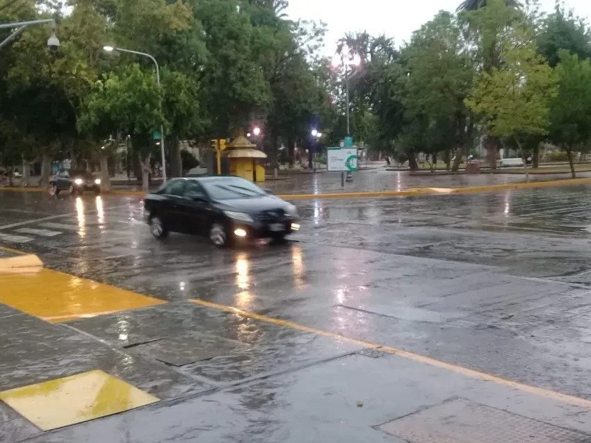 Se esperan LLUVIAS FUERTES y frío para San Juan