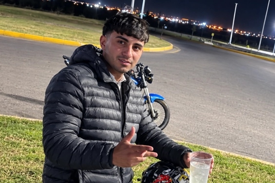 Quién era el joven que murió tras perder el control de su moto en Pocito