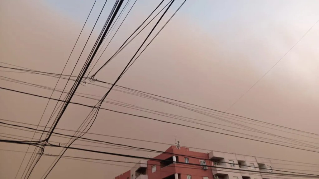 El viento sur hará bajar la temperatura: tendrá ráfagas de hasta 70 kilómetros por hora