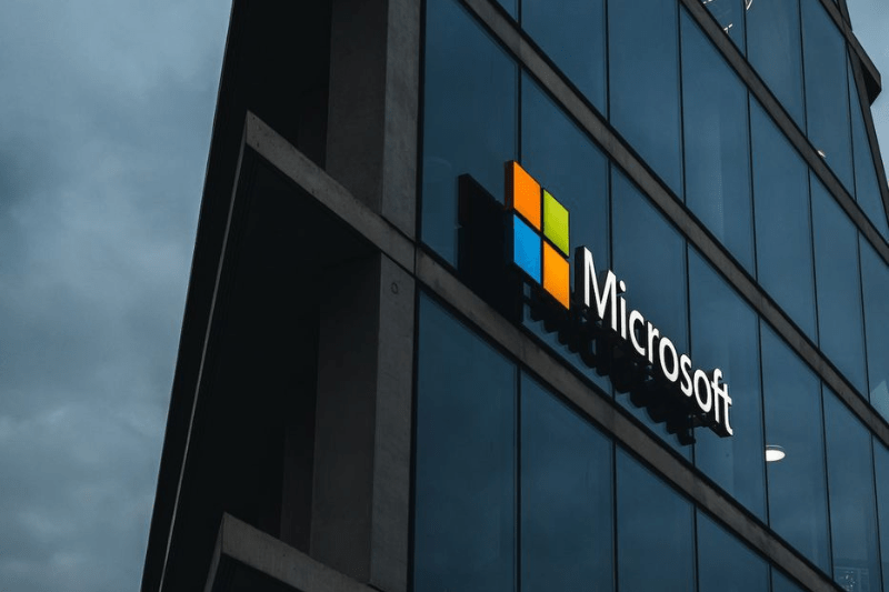 Microsoft firmó el mayor acuerdo de energía renovable de su historia para impulsar más IA