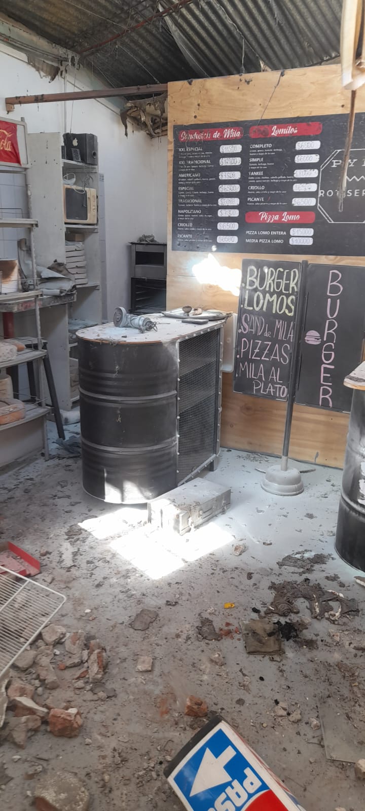 Dos hombres resultaron lesionados tras la explosión de una garrafa